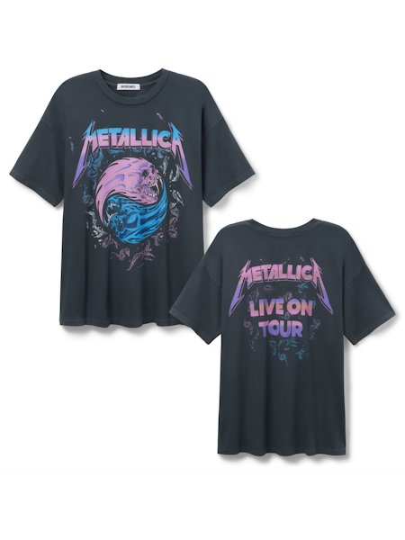 Daydreamer LA Merch Tee in Metallica Live on Tour