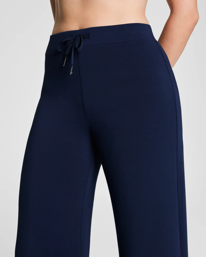 Spanx Air Essentials Wide Leg Pants in Timeless Navy