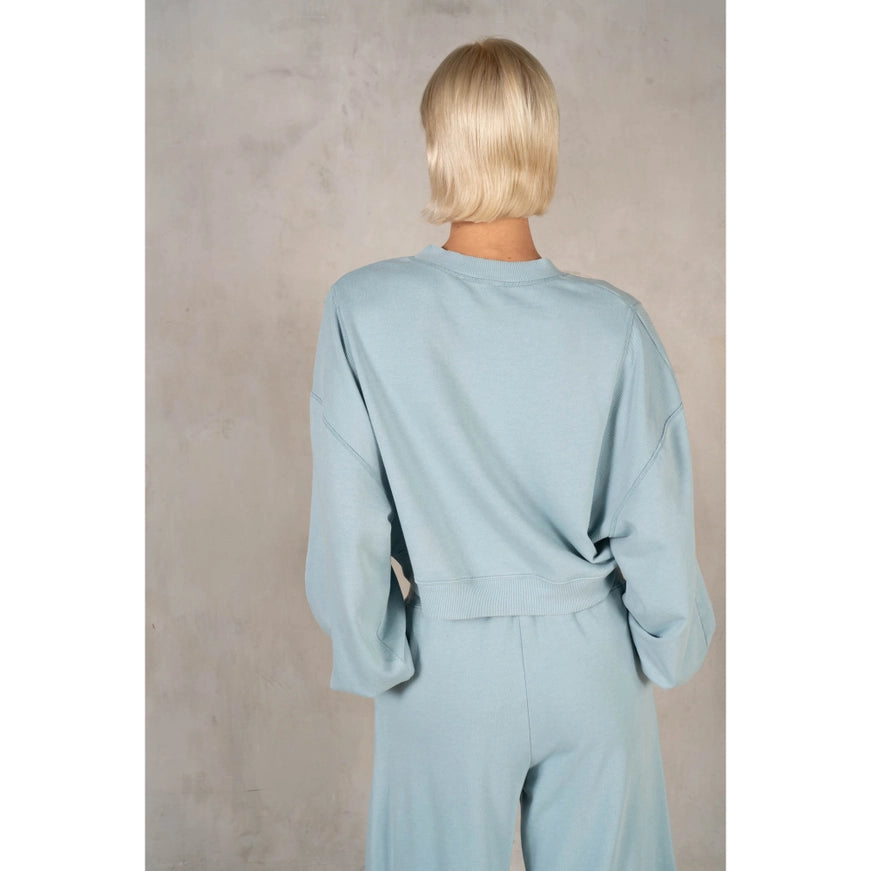 Mineral Wash Cropped Sweatshirt Set in Winter Blue