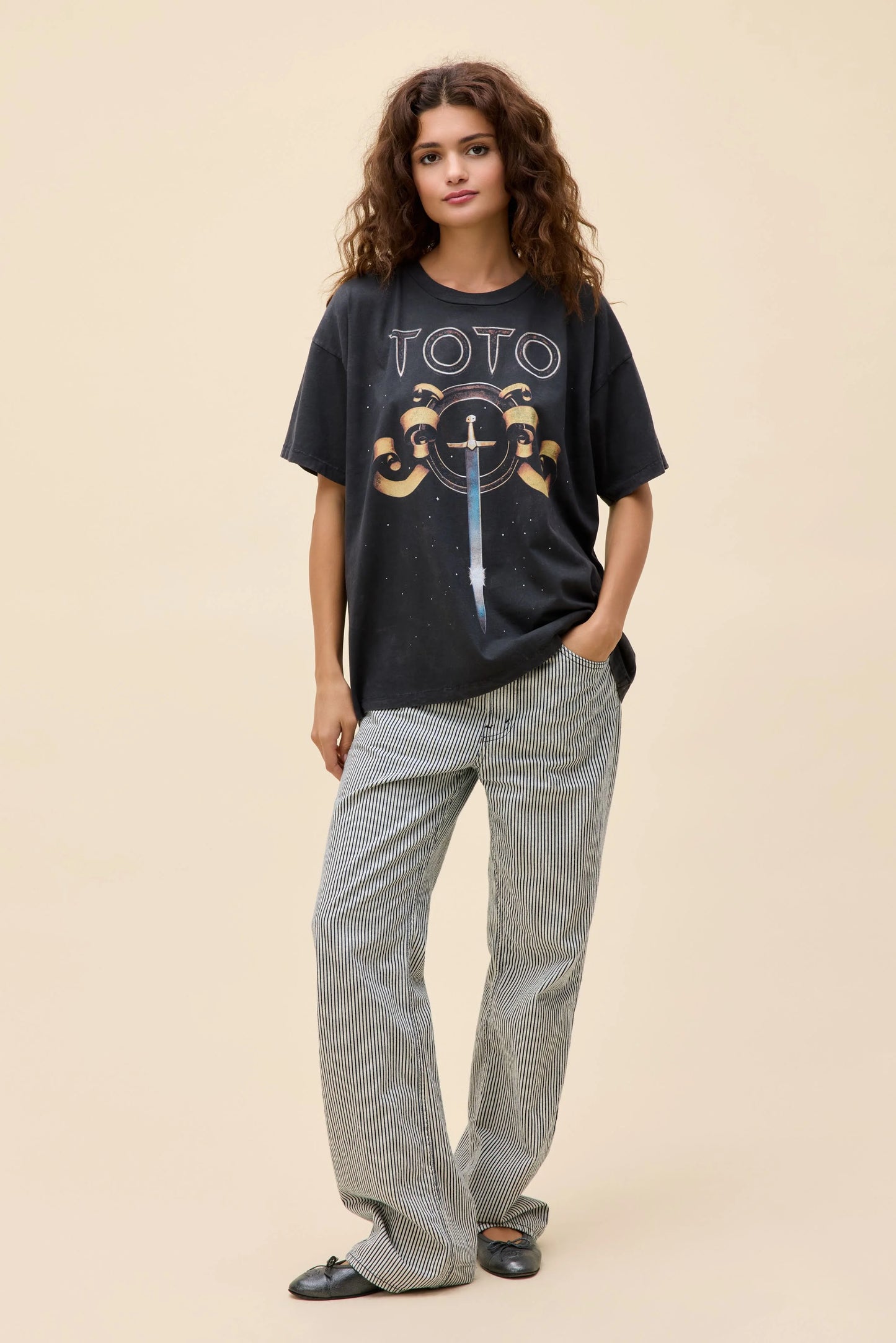 Daydreamer LA Merch Tee in Toto Year of the Child