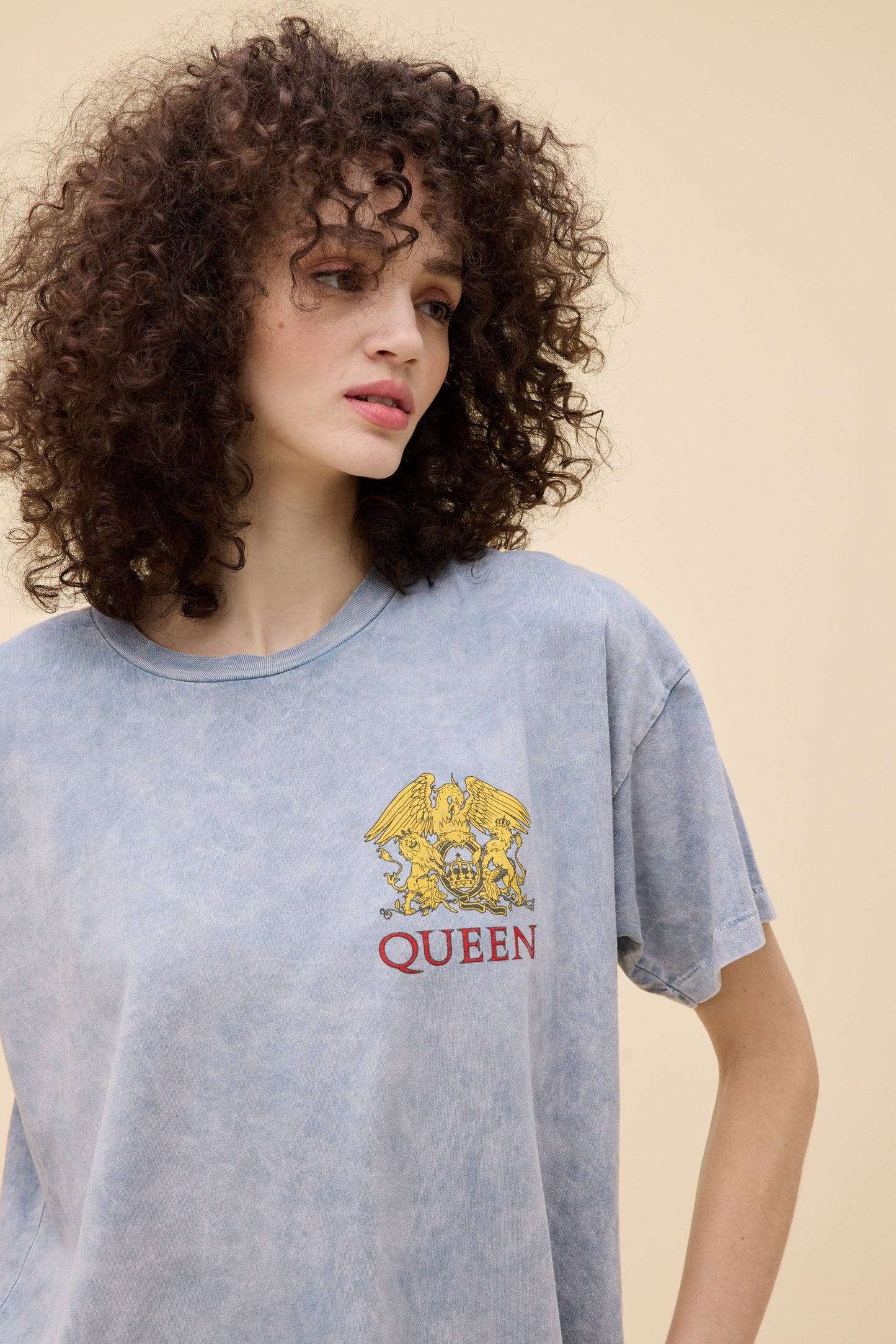 Daydreamer Merch Tee in Queen World Tour 1977