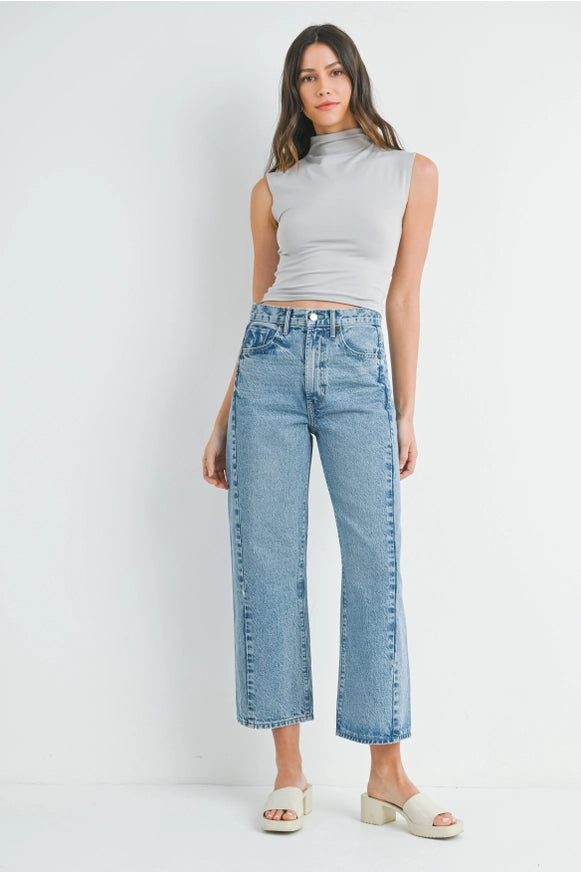 Just Black Denim Barrel Twist Jeans in Medium/Light Wash