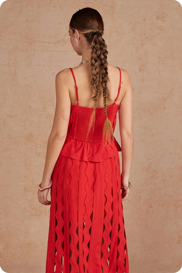 Wavy Detailed Slight Peplum Cami in Red
