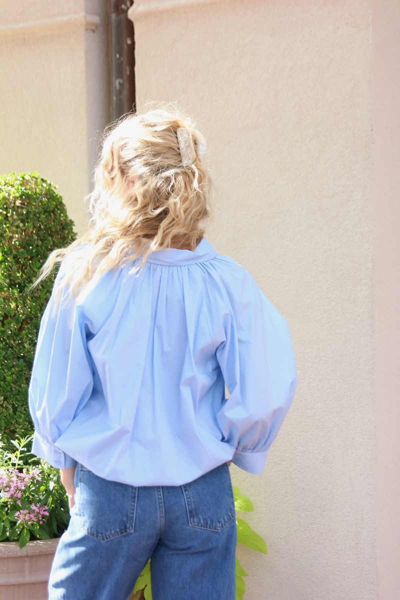 Karlie Poplin Bubble Buttondown Top in Blue