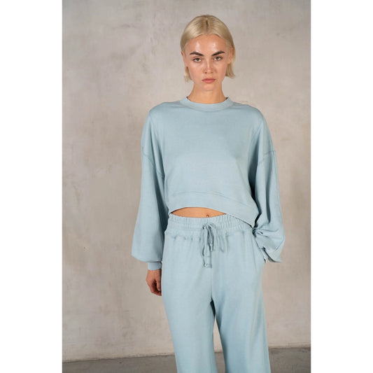 Mineral Wash Cropped Sweatshirt Set in Winter Blue