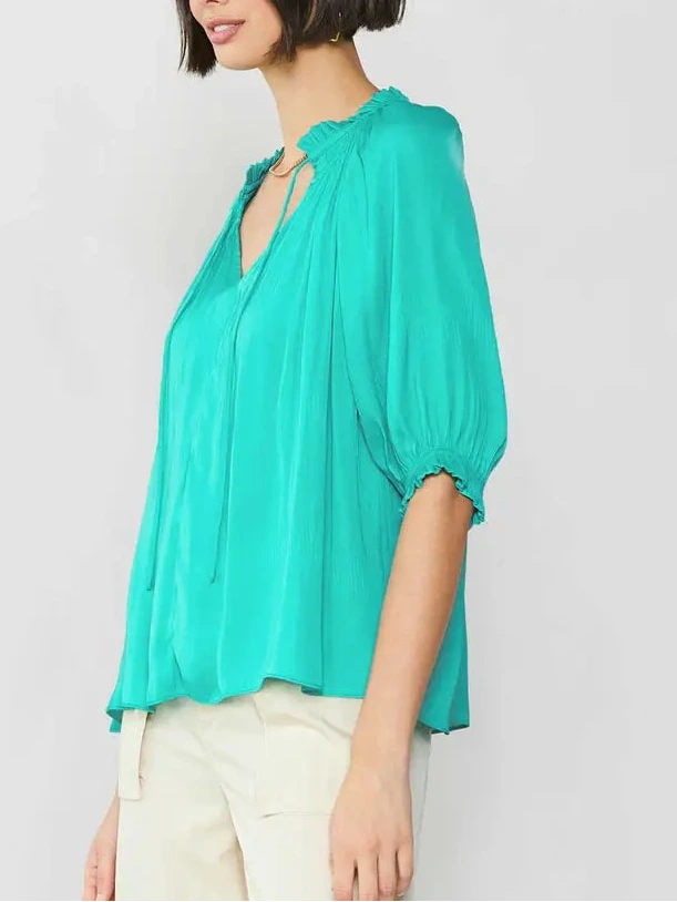 Sleeveless Pleated Blouse in Turquoise