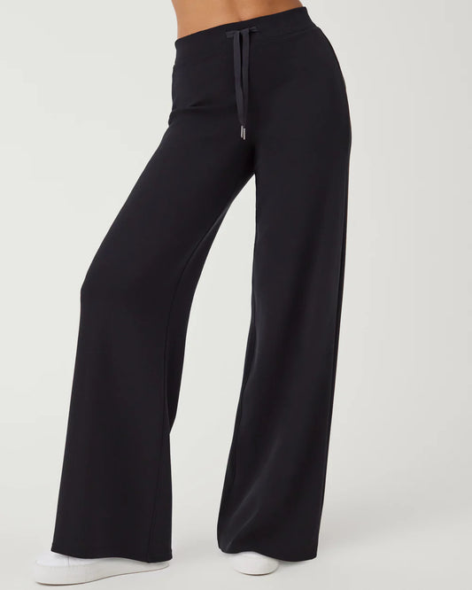 Spanx Air Essentials Wide Leg Pants in Black