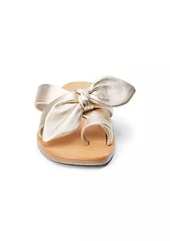 Matisse Footwear Vaughn Bow Sandal in Gold