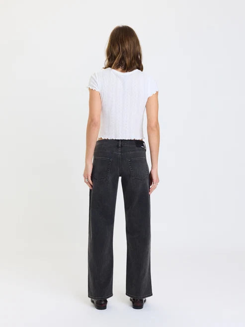 Daze Denim Replay Low Rise V-Waist Soft Barrel in Motion