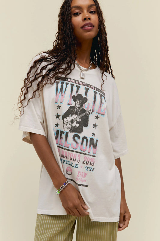 Daydreamer One Size Tee in Willie Nelson