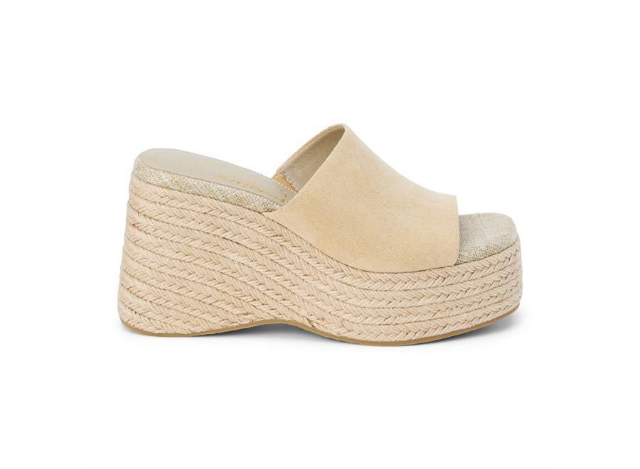 Matisse Footwear Sorrento Wedge in Natural