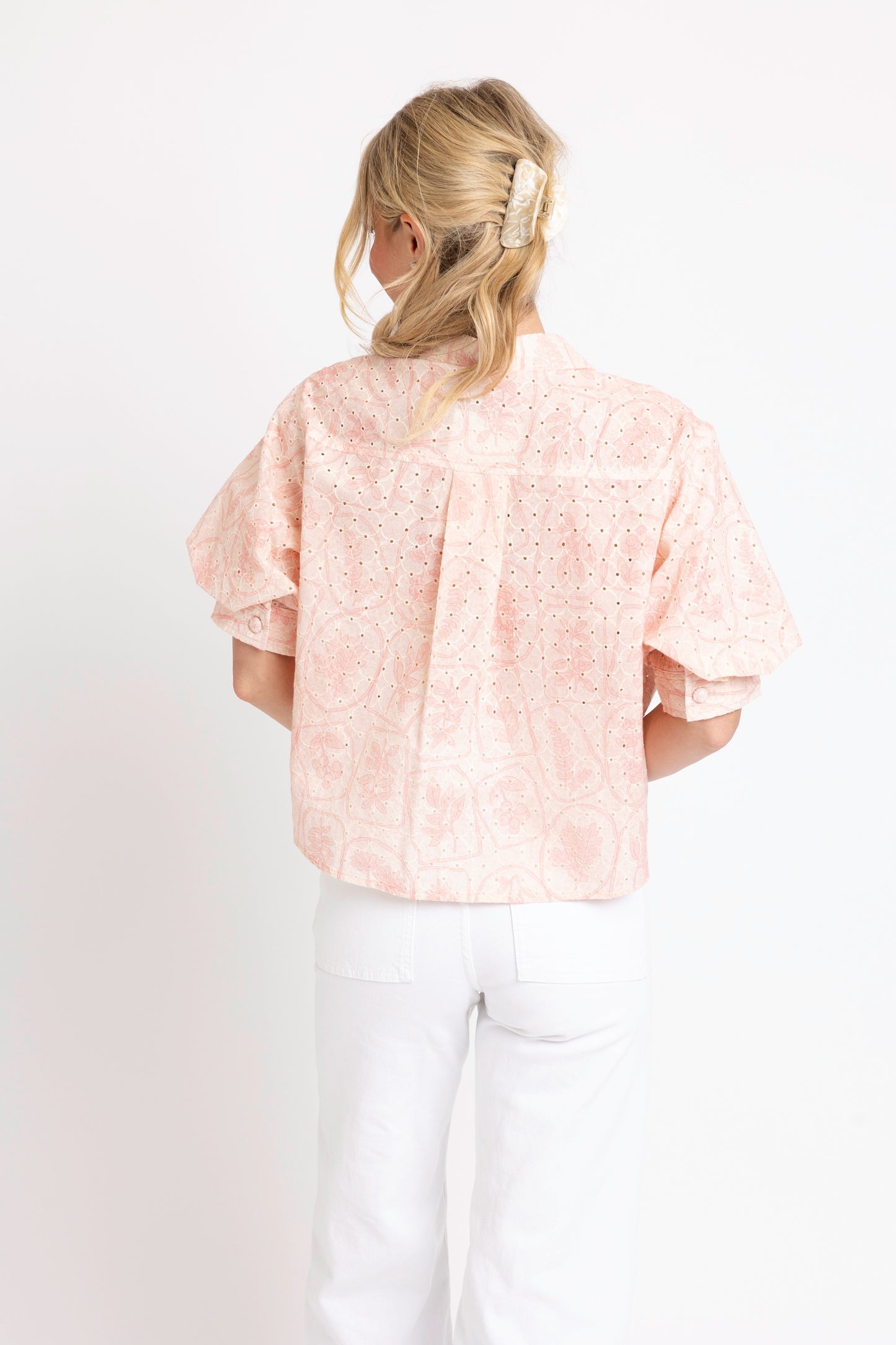 Karlie Eyelit Puff Sleeve Buttondown in Pink