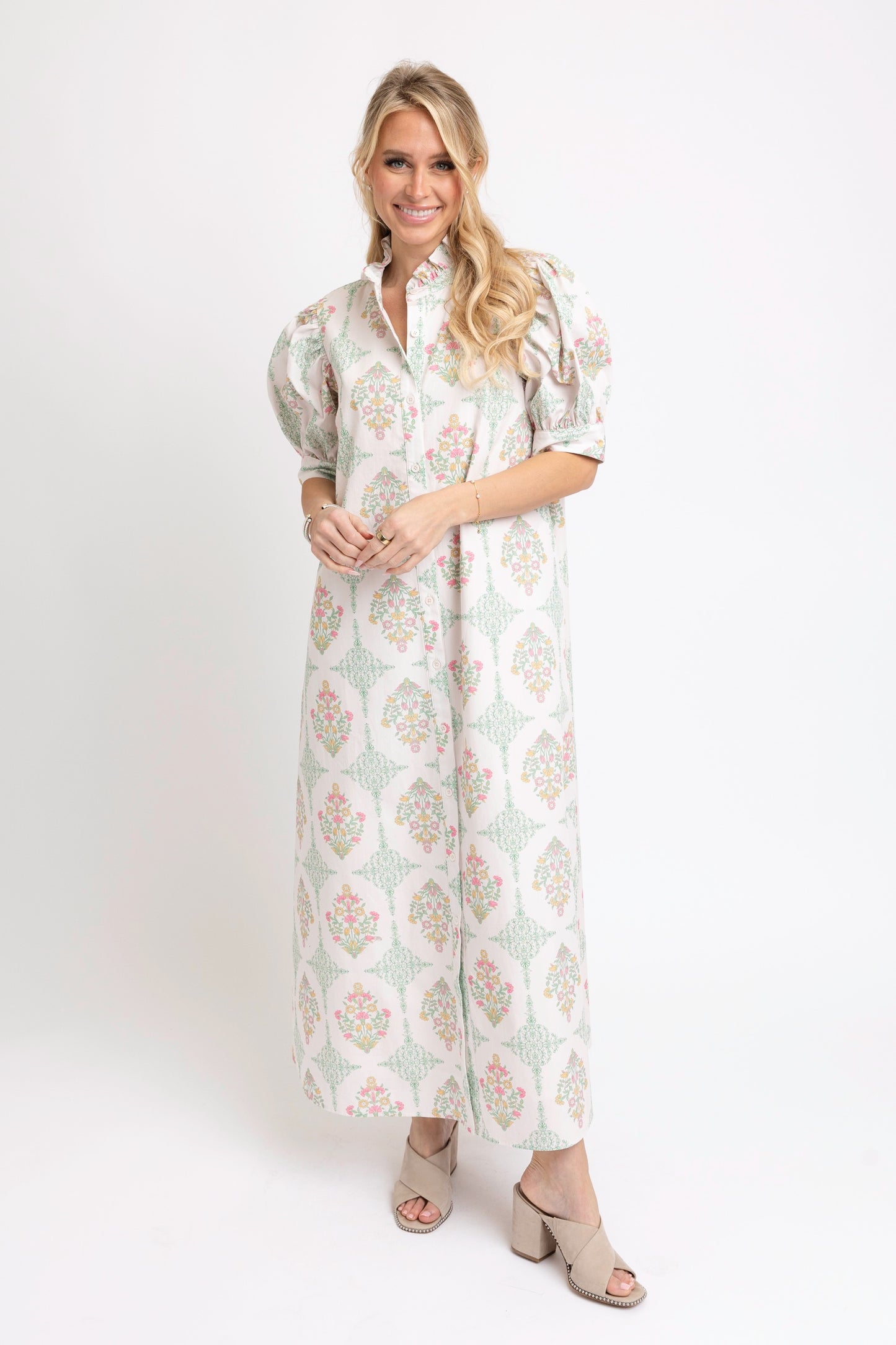 Karlie Signature Ruffled Collar Maxi Dress in Vintage Floral
