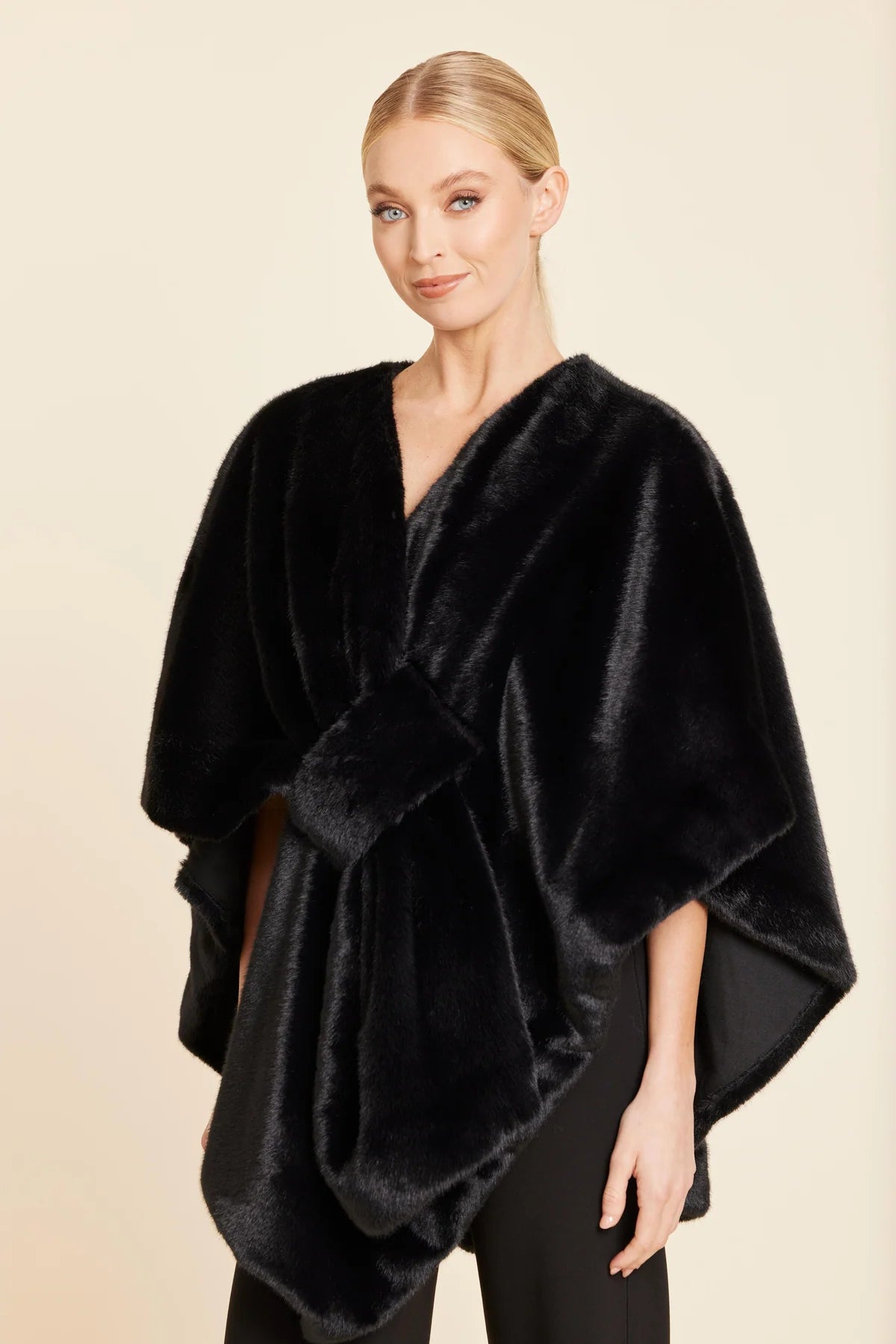 Dolce Cabo Faux Fur Cape in Black