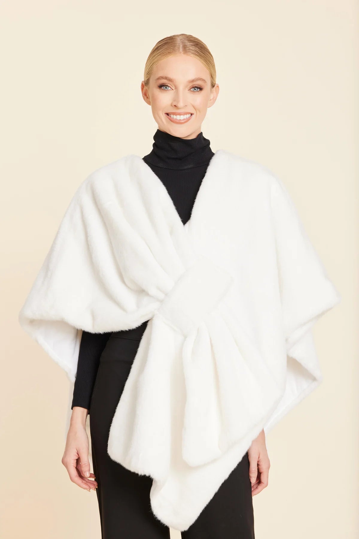 Dolce Cabo Faux Fur Cape in White