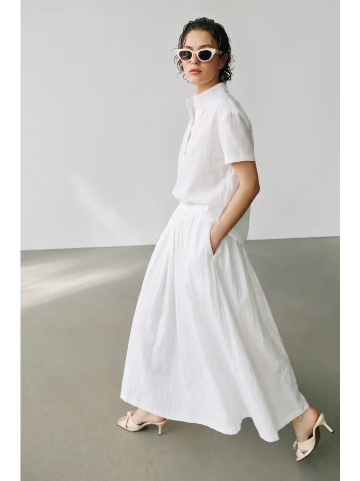Poplin Raised Collar Blouse in White