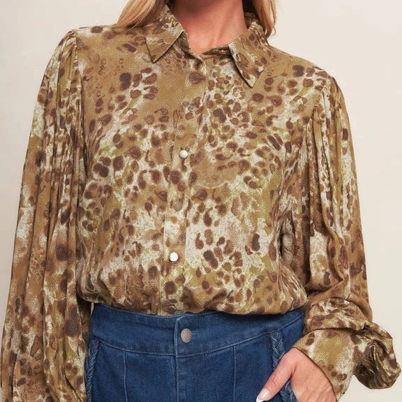 Balloon Sleeve Buttondown Top in Taupe Cheetah