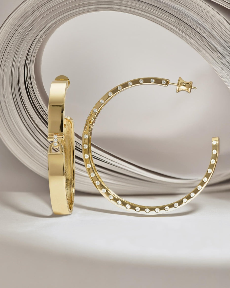 Melinda Maria Ashley Lock Hoop in Gold 2in.
