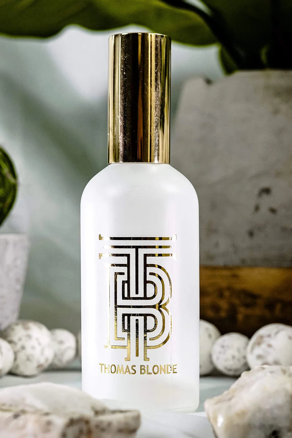 Thomas Blonde Room Re-Fresh & Linen Spray in Joshua Tree