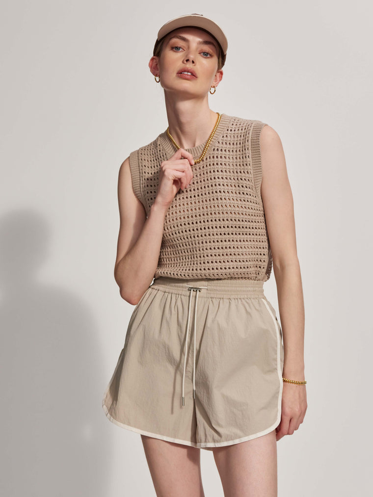 Varley Harmon High Rise Short in Cashmere Stone
