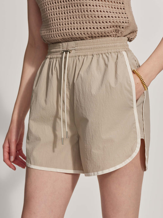 Varley Harmon High Rise Short in Cashmere Stone